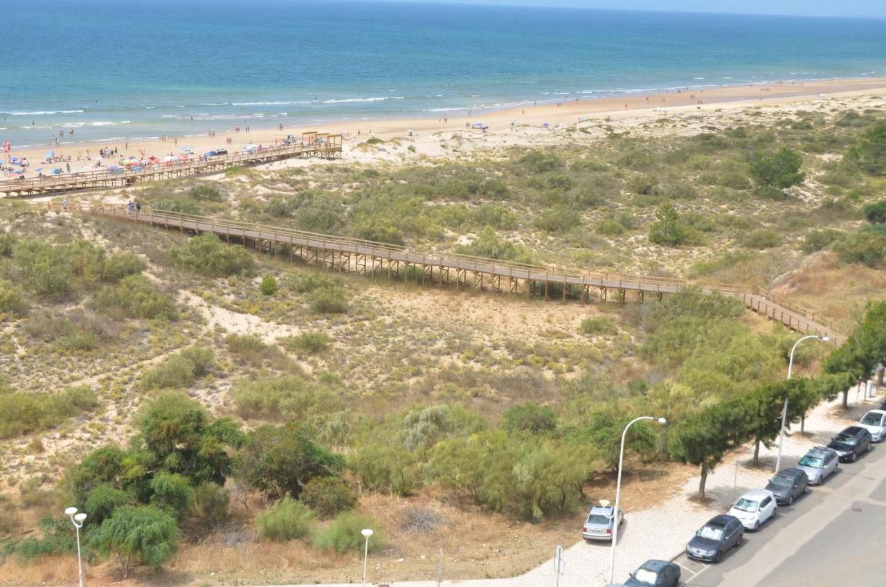 Apartamento Monte Gordo T2 Frente Mar Exterior foto